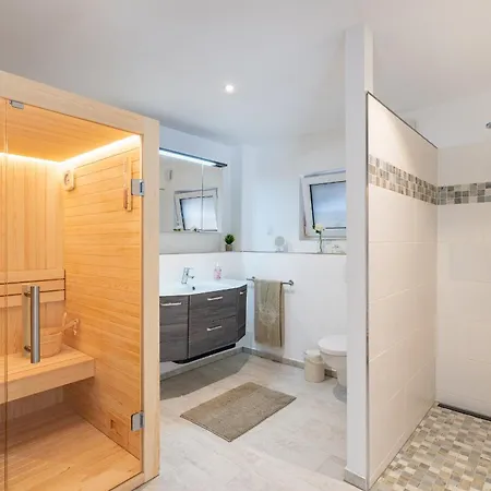 Ferienhaus Gerhart-hauptmann-strasse 1a Gartenidylle Ostseebad Kölpinsee